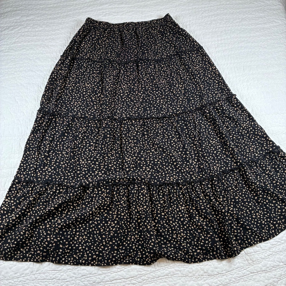 Japna Black Cream Ditsy Tiered Maxi Skirt L Pull-on Boho Cottage Peasant Hippie